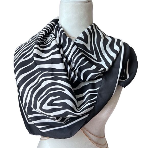 Avon scarf wrap zebra print black white - Picture 5 of 10